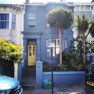 A lovely exterior with a Sunny welcome...
#Brightondecorator